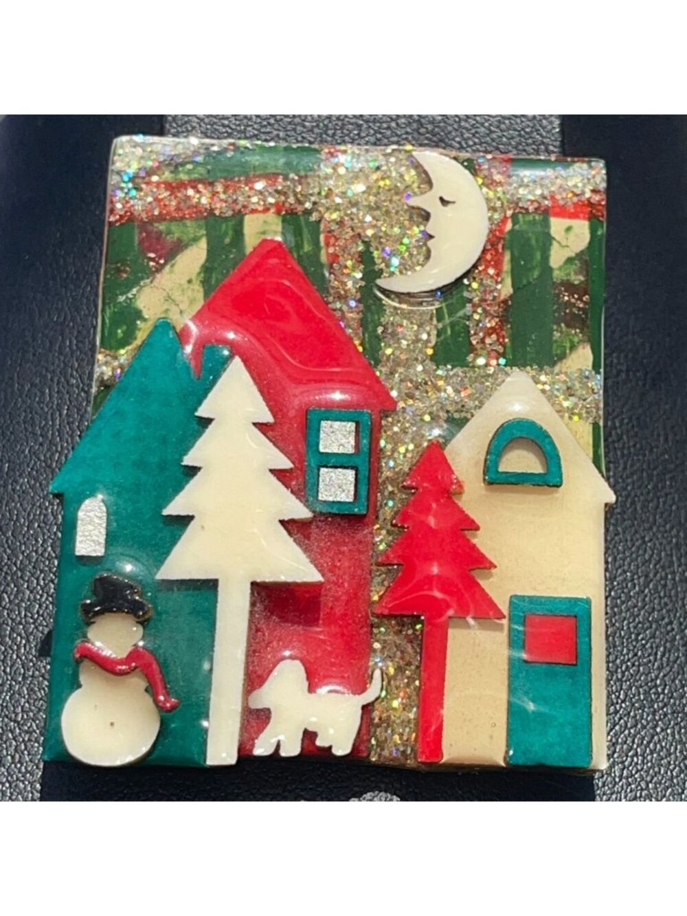 Vtg Lucinda 3D Christmas Tree Brooch With Glitter Snowman Dog Houses & Moon